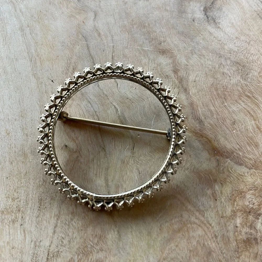 Vintage 14K GF Brooch with Stones
